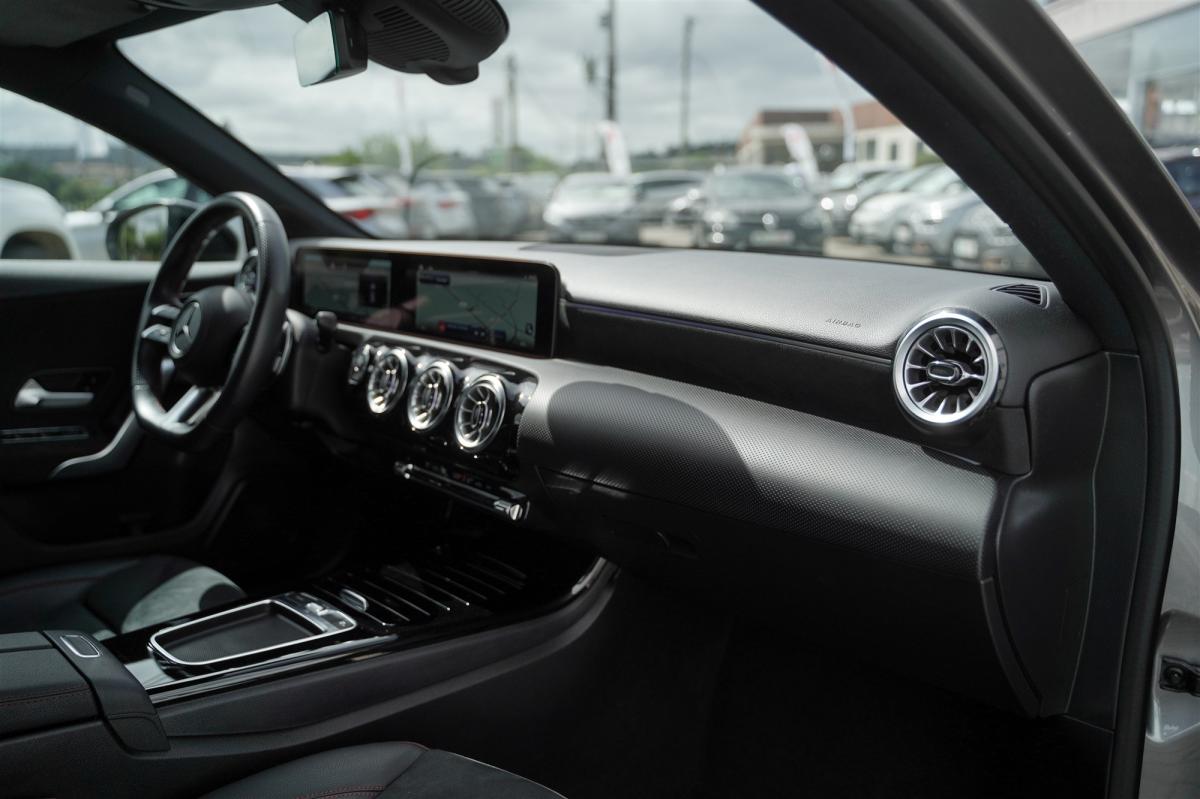mercedes-benz-classe-a-2023-gasolina-1332cc