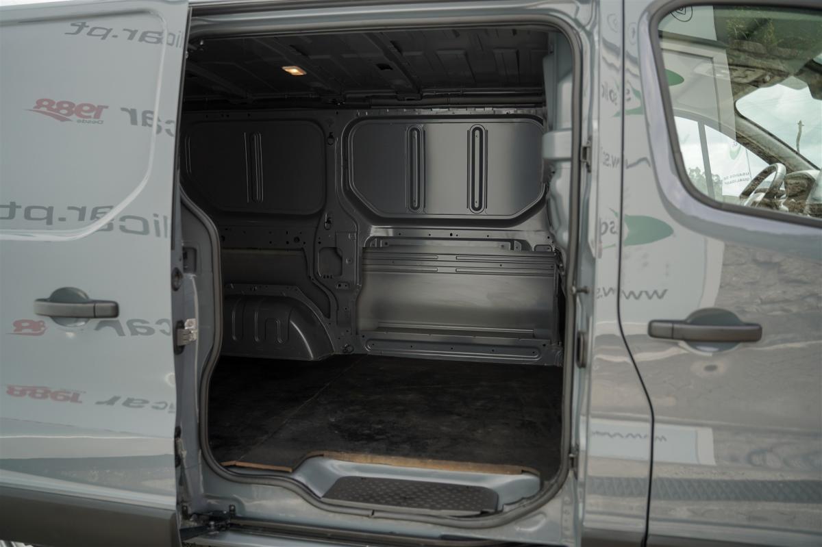 renault-trafic-2023-diesel-1997cc