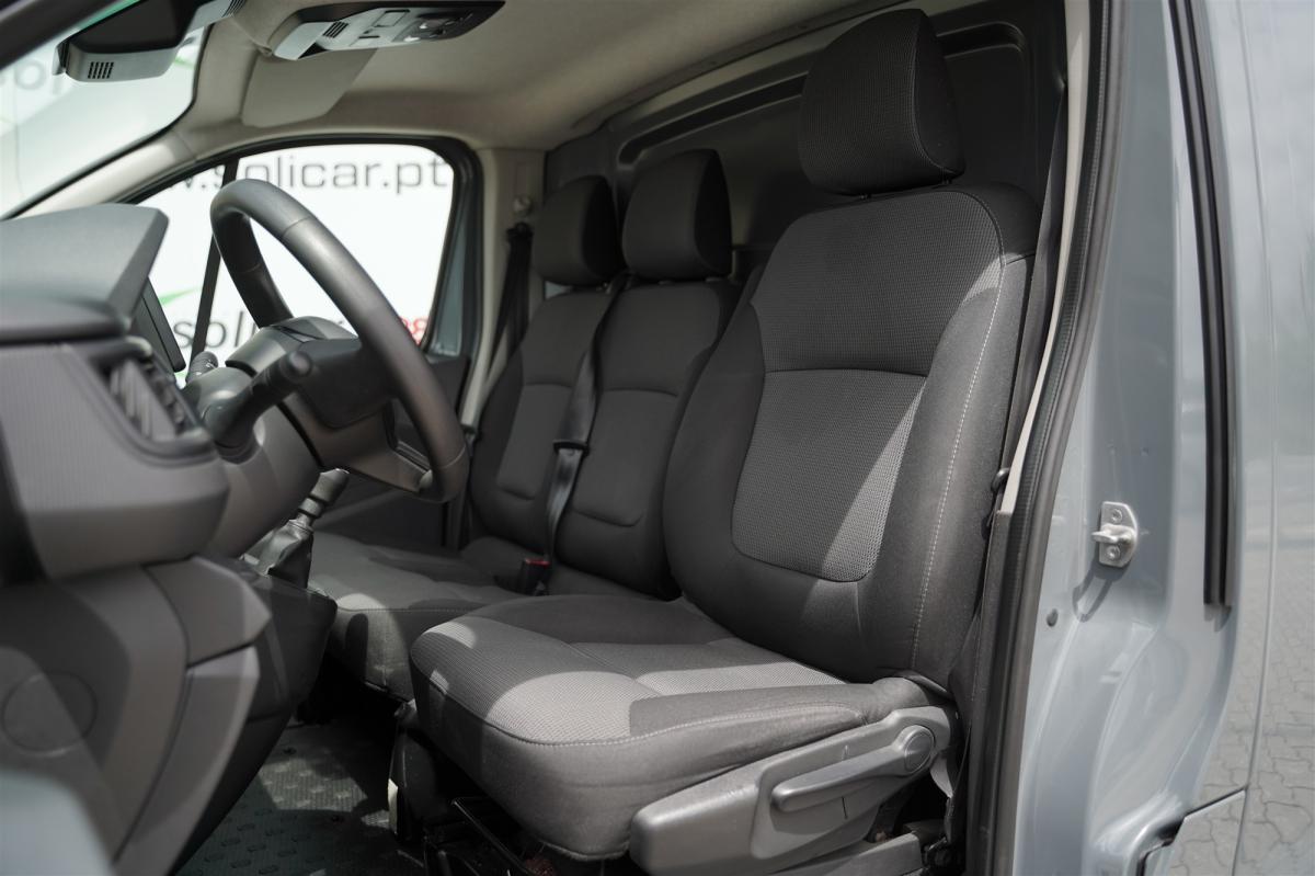 renault-trafic-2023-diesel-1997cc