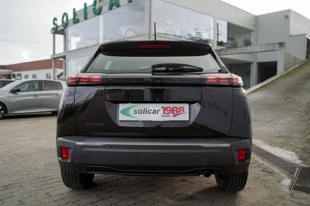 peugeot-2008-2023-gasolina-1199cc