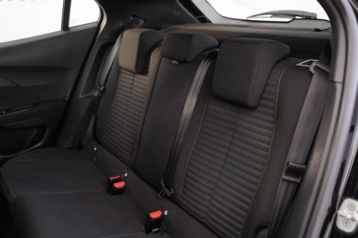 peugeot-2008-2023-gasolina-1199cc