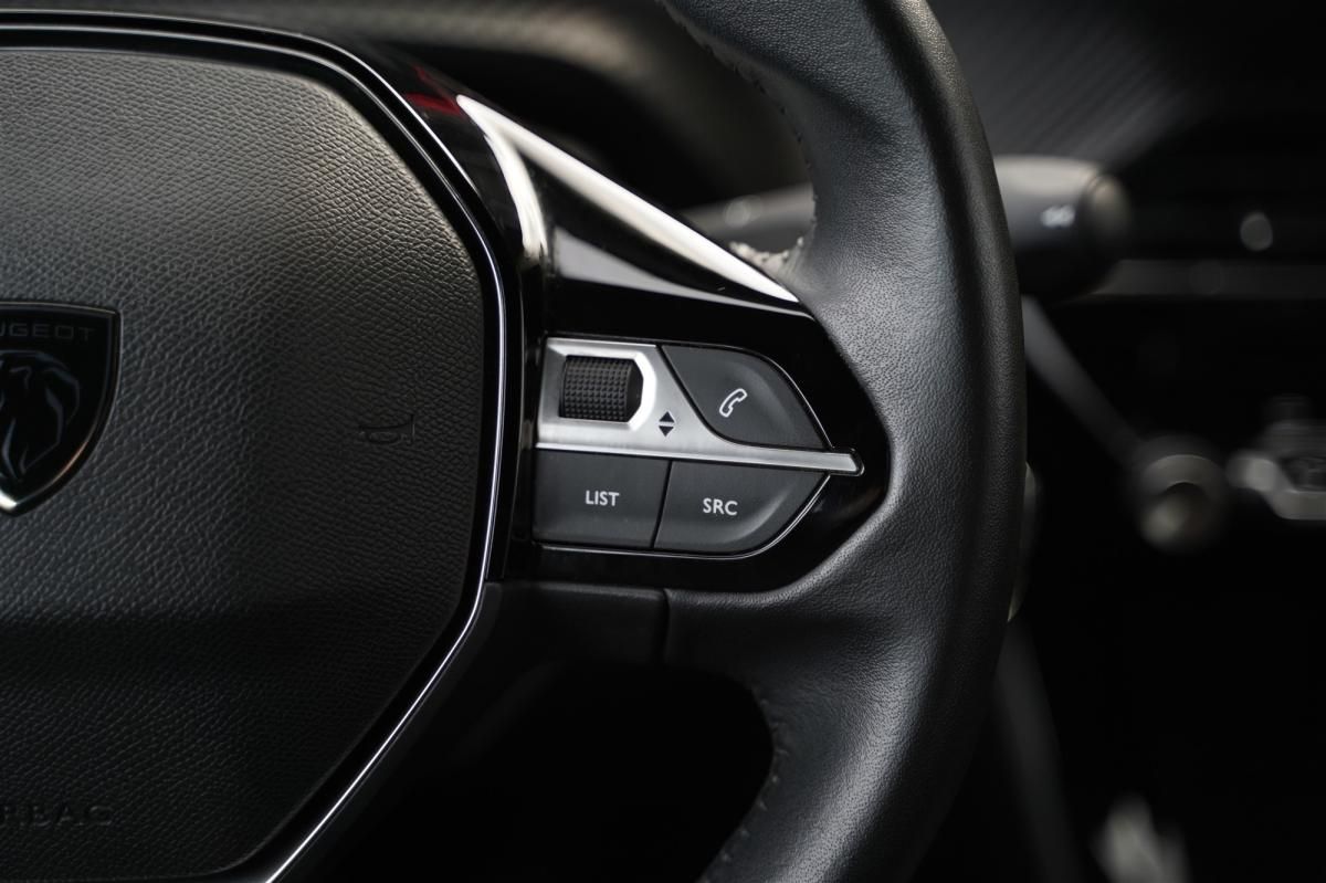 peugeot-2008-2023-gasolina-1199cc
