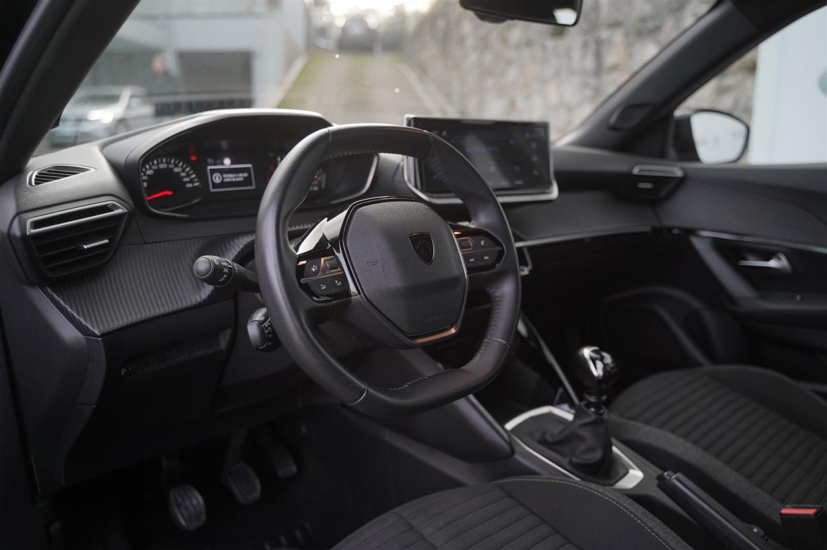 peugeot-2008-2023-gasolina-1199cc
