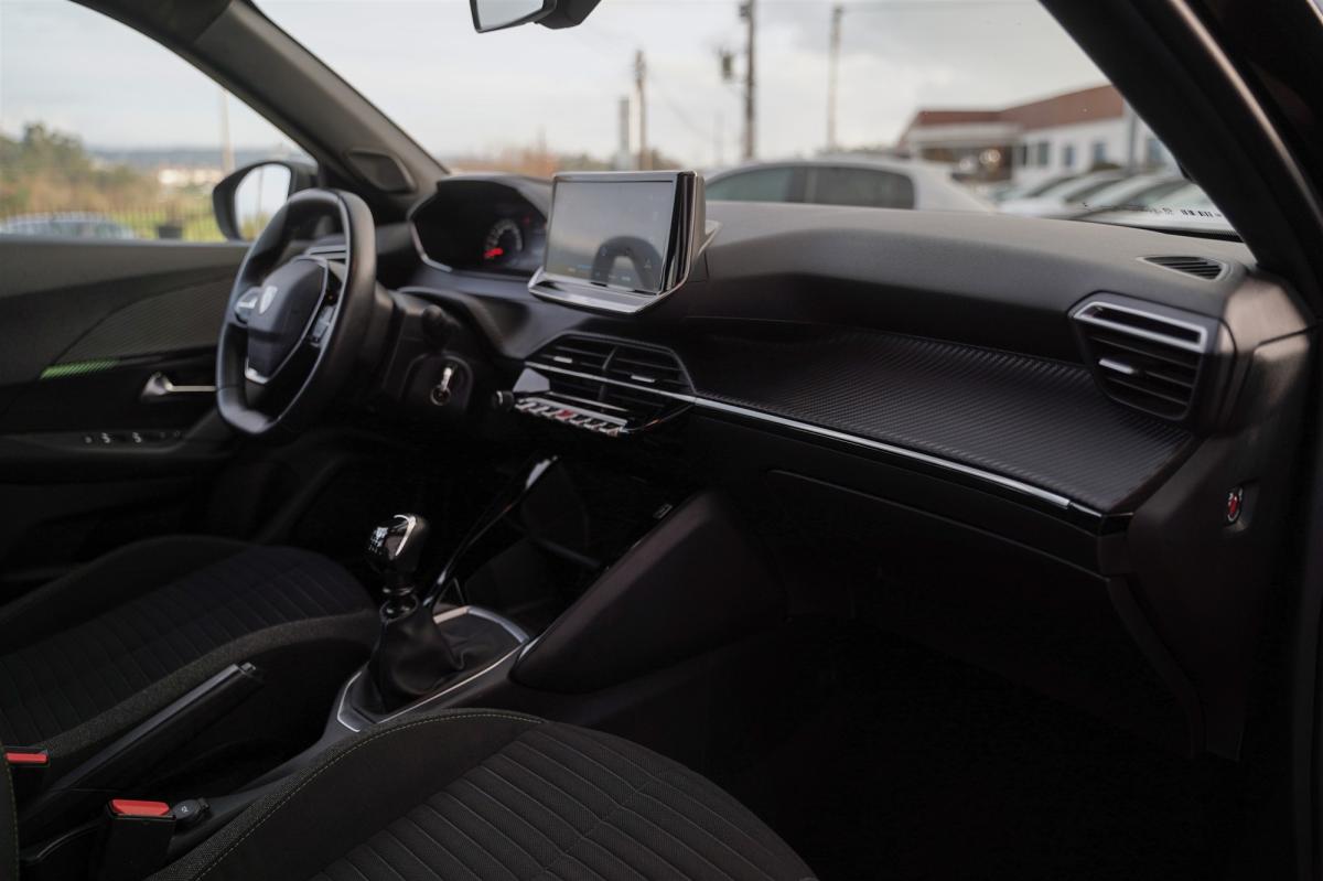 peugeot-2008-2023-gasolina-1199cc