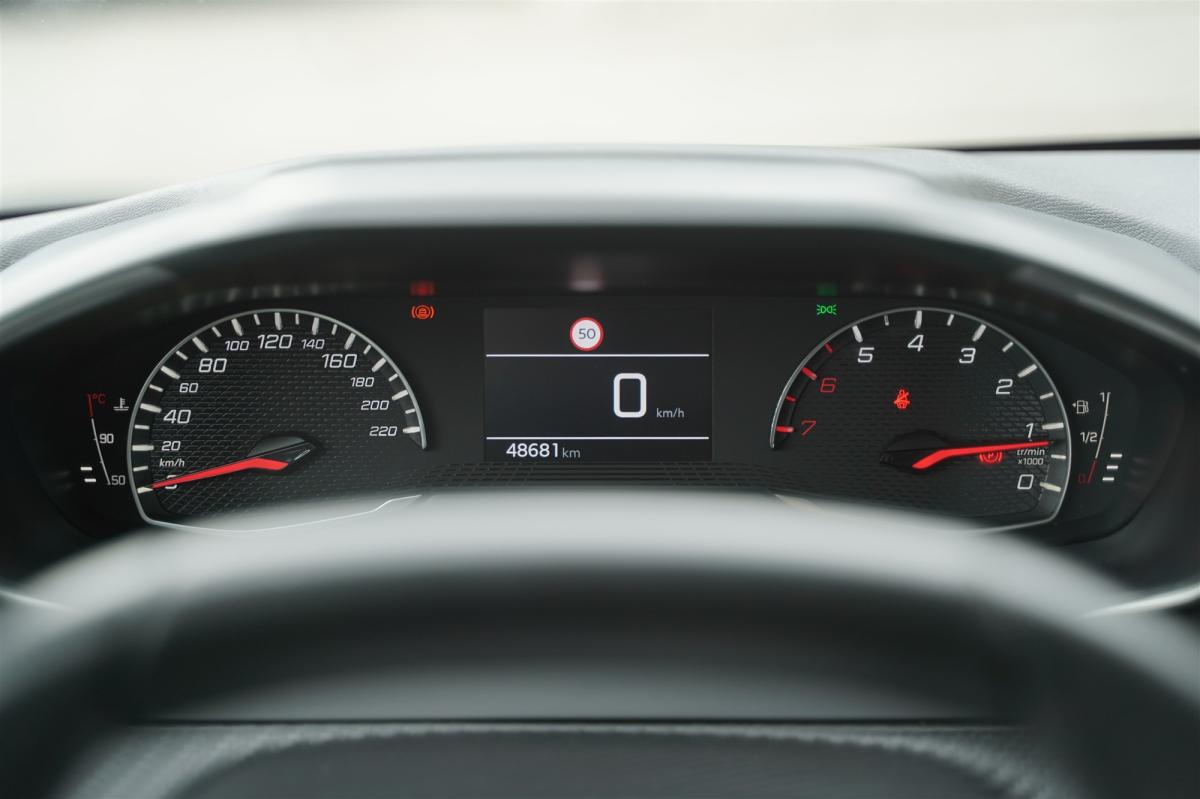 peugeot-208-2024-gasolina-1199cc