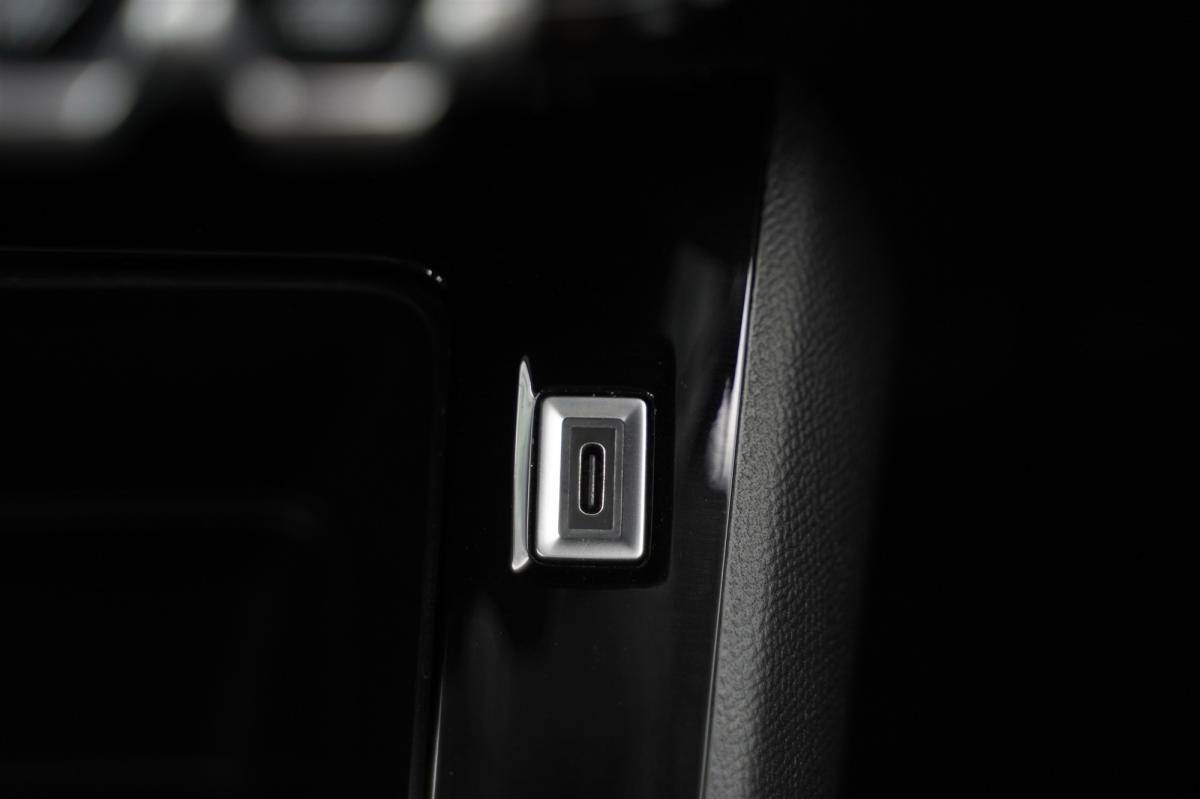 peugeot-208-2024-gasolina-1199cc