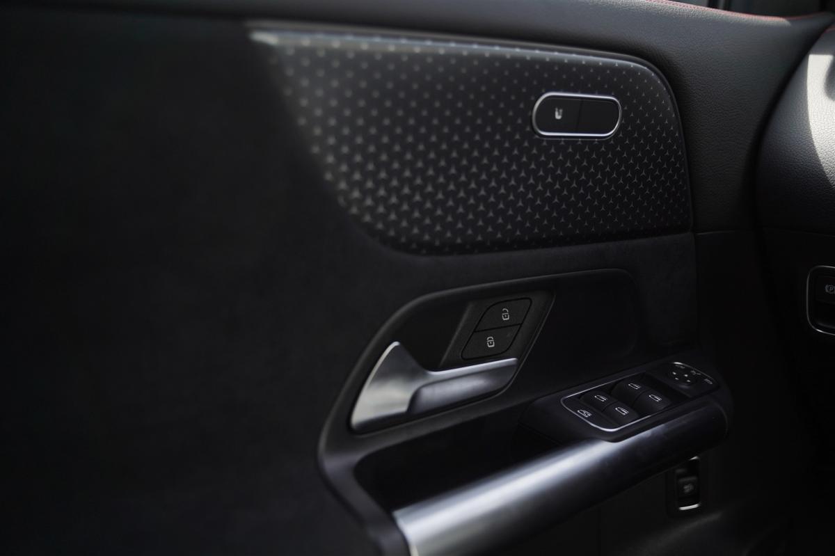 mercedes-benz-eqa-2025-eletrico-500cc
