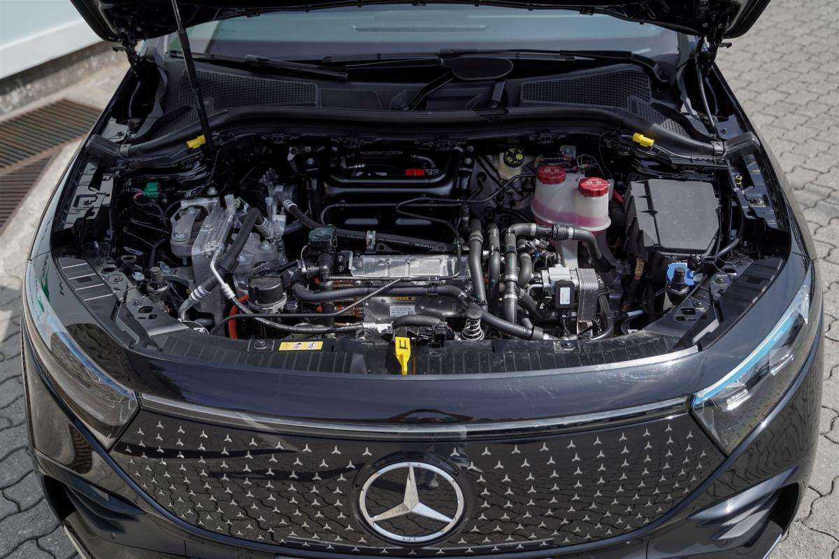mercedes-benz-eqa-2025-eletrico-500cc