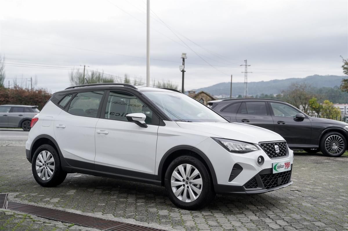 seat-arona-2023-gasolina-999cc