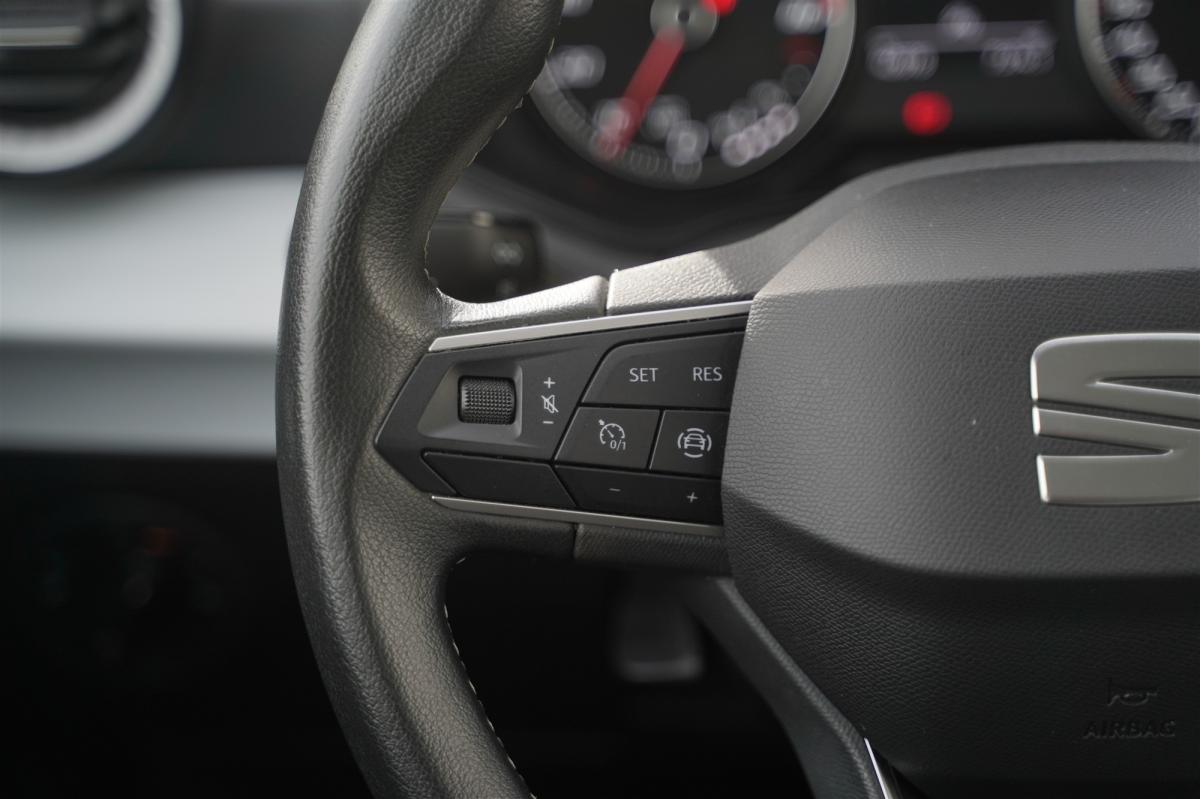 seat-arona-2023-gasolina-999cc