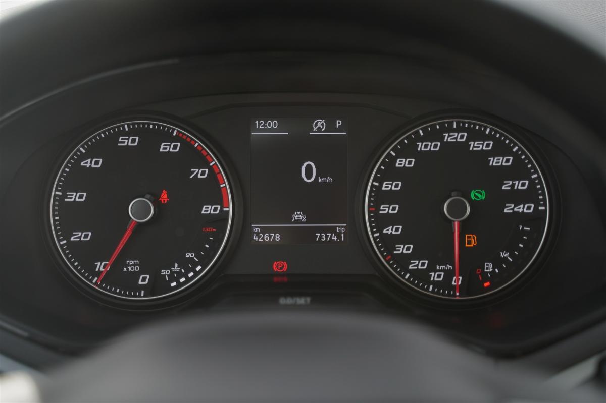 seat-arona-2023-gasolina-999cc