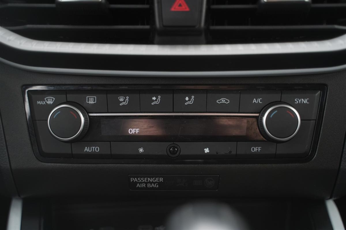 seat-arona-2023-gasolina-999cc