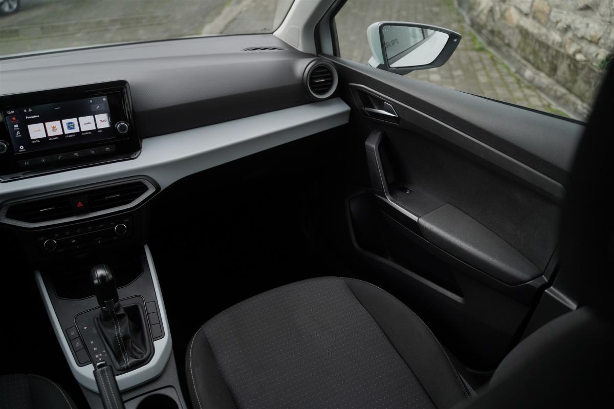 seat-arona-2023-gasolina-999cc