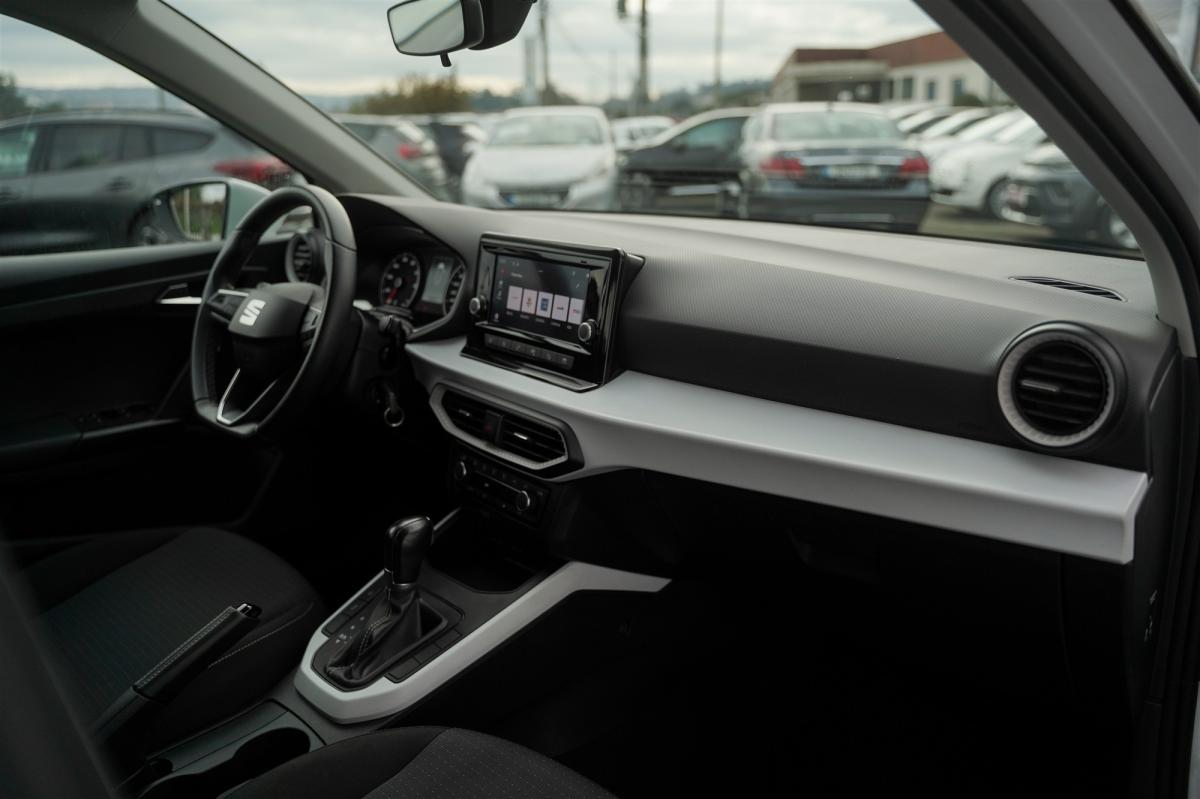 seat-arona-2023-gasolina-999cc