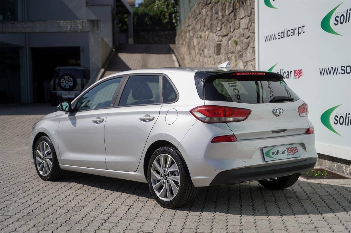 hyundai-i30-2018-diesel-1582cc
