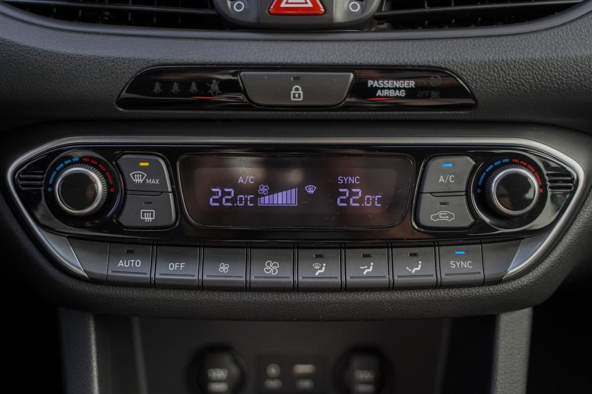 hyundai-i30-2018-diesel-1582cc