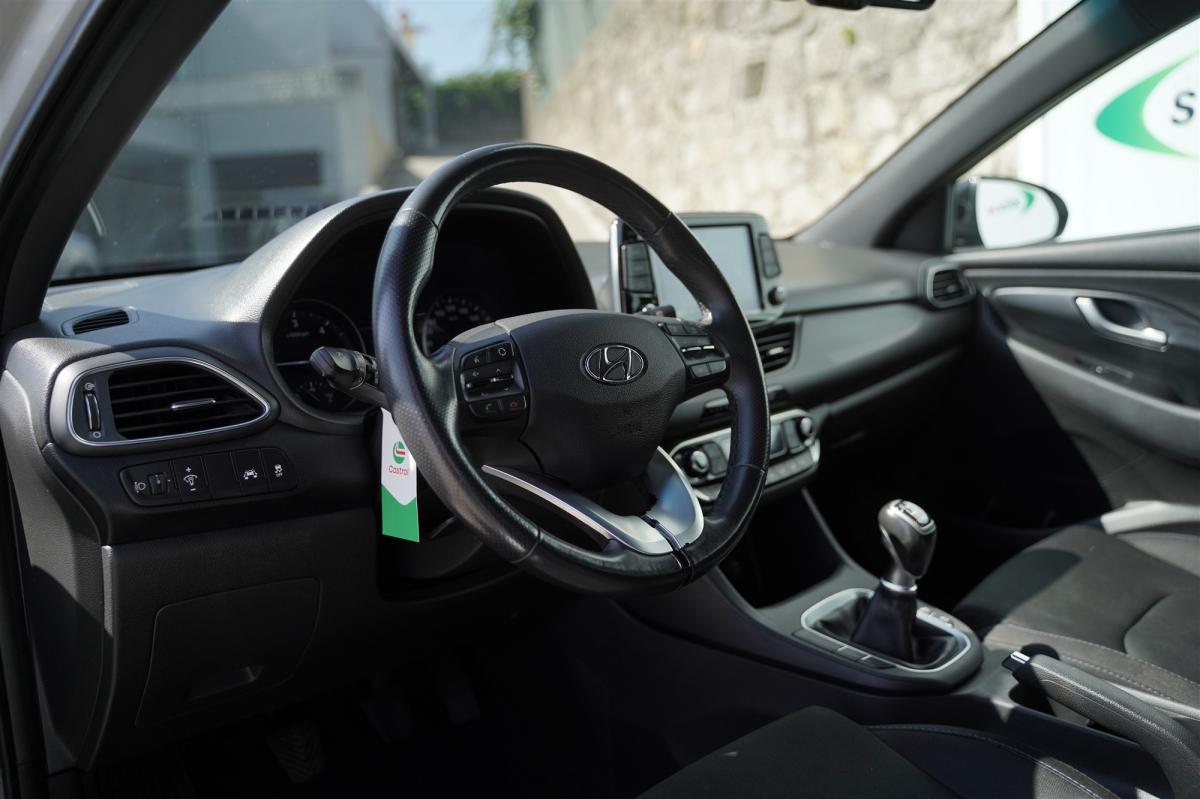 hyundai-i30-2018-diesel-1582cc