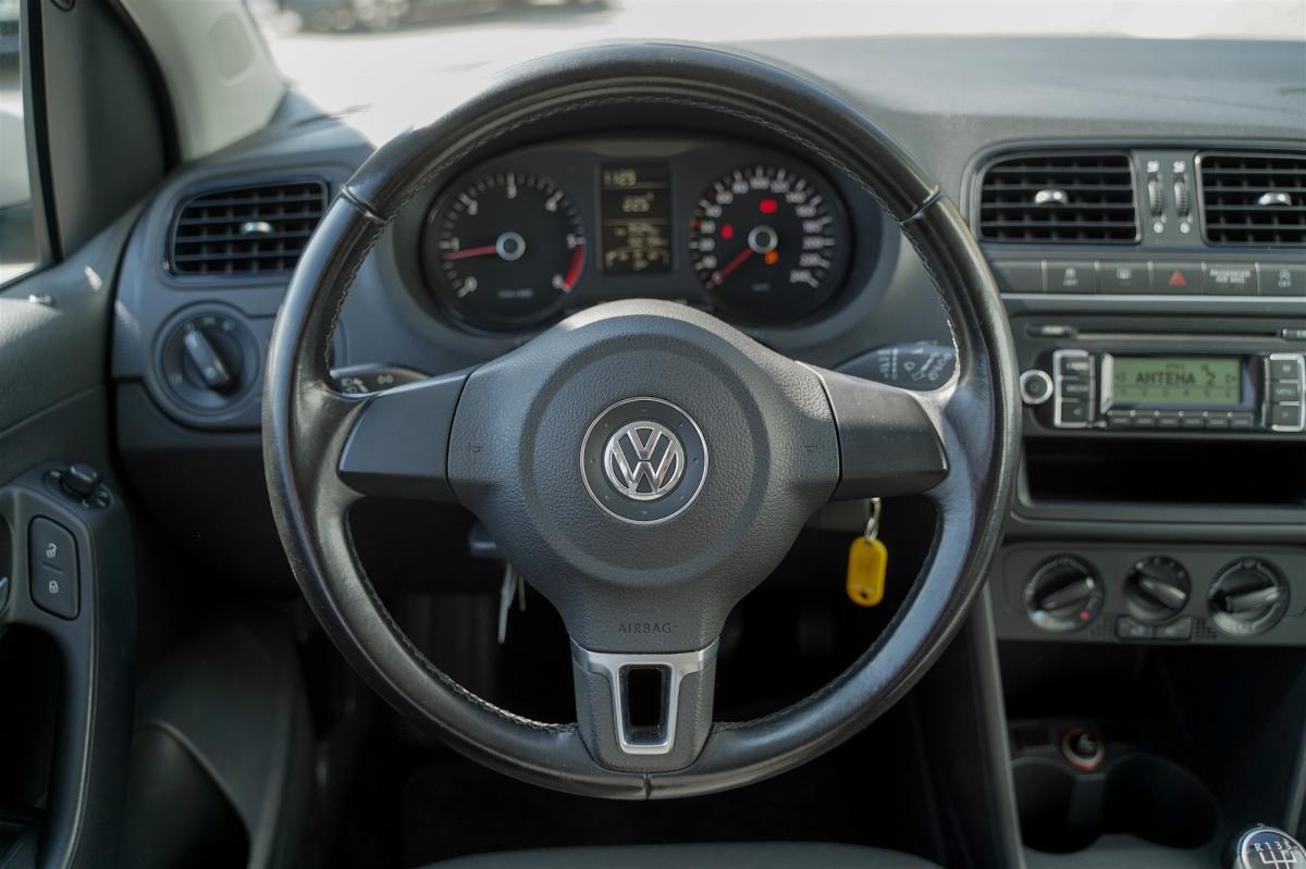 volkswagen-polo-2010-diesel-1598cc