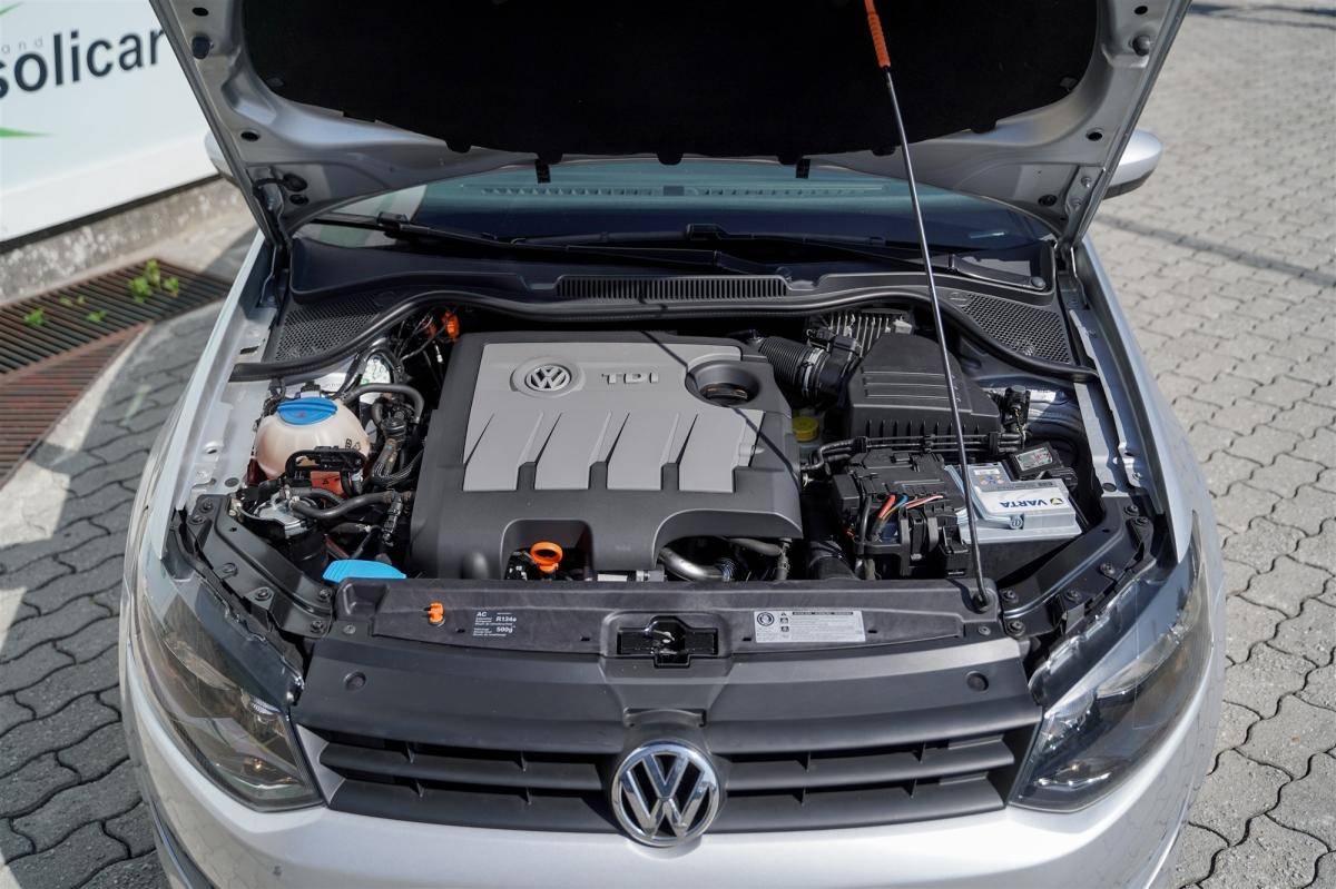 volkswagen-polo-2010-diesel-1598cc