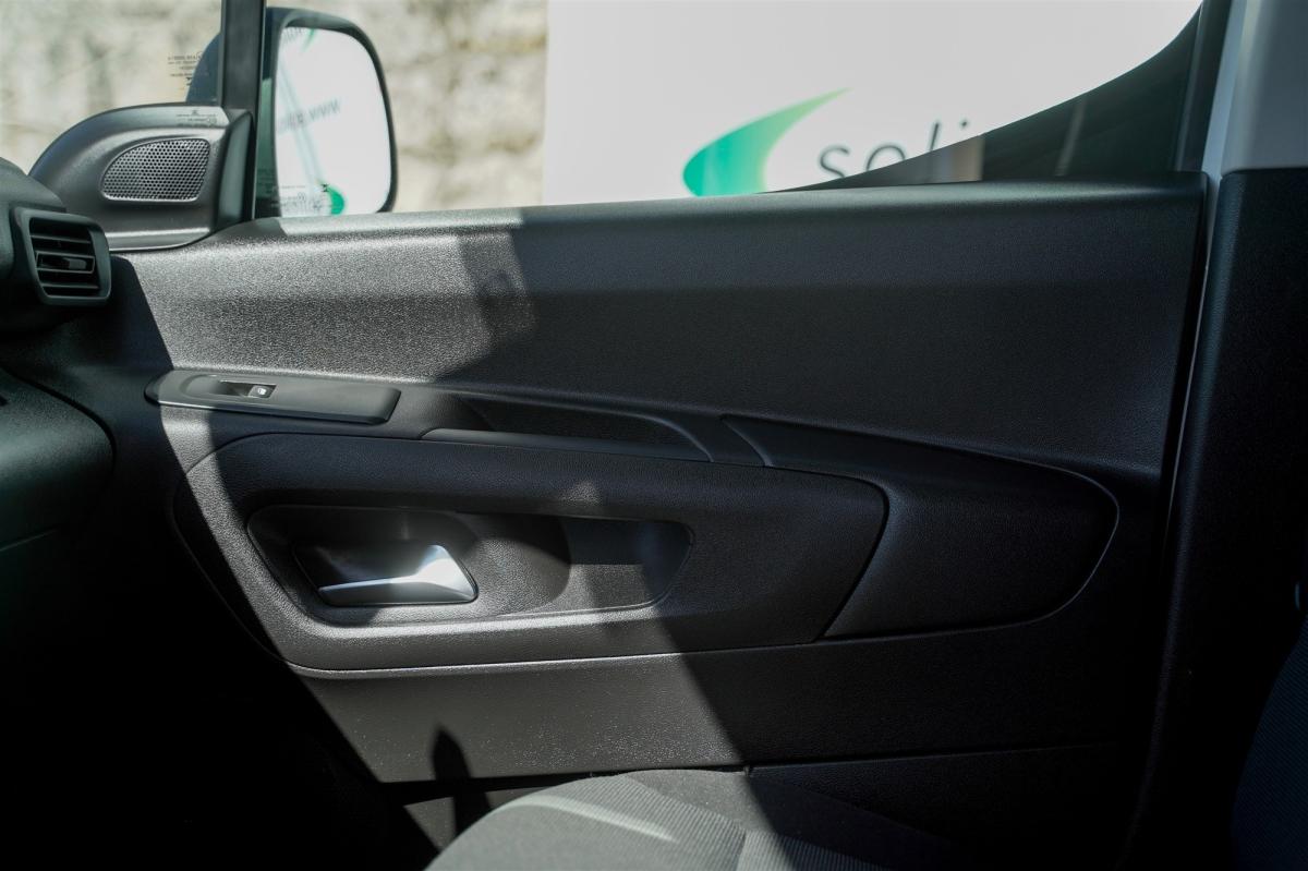 fiat-doblo-2025-diesel-1499cc