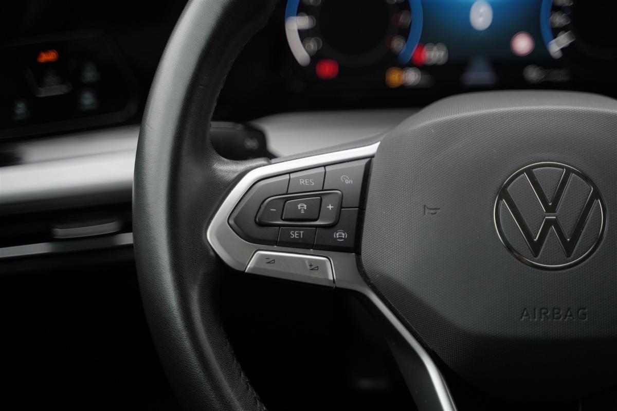 volkswagen-golf-2023-gasolina-999cc