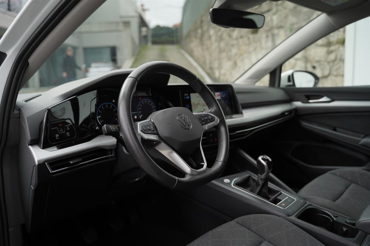 volkswagen-golf-2023-gasolina-999cc