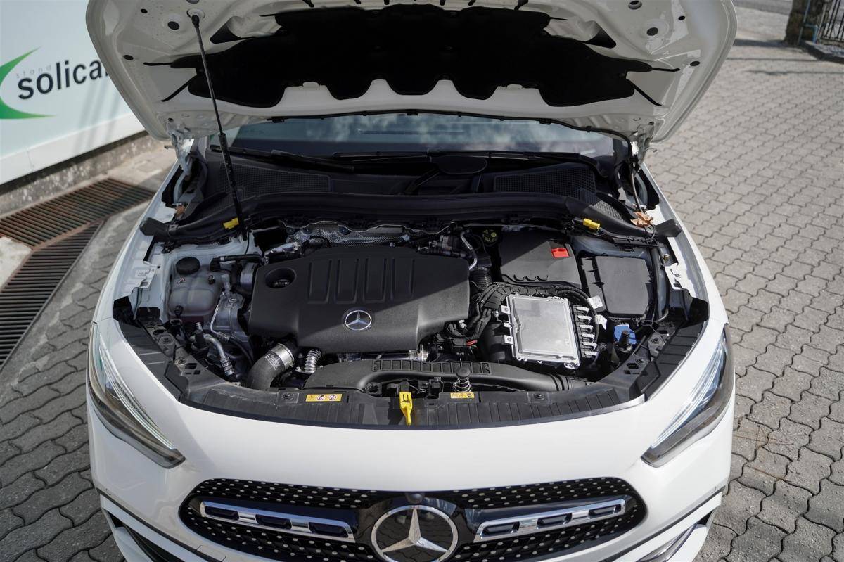 mercedes-benz-gla-2025-diesel-1950cc