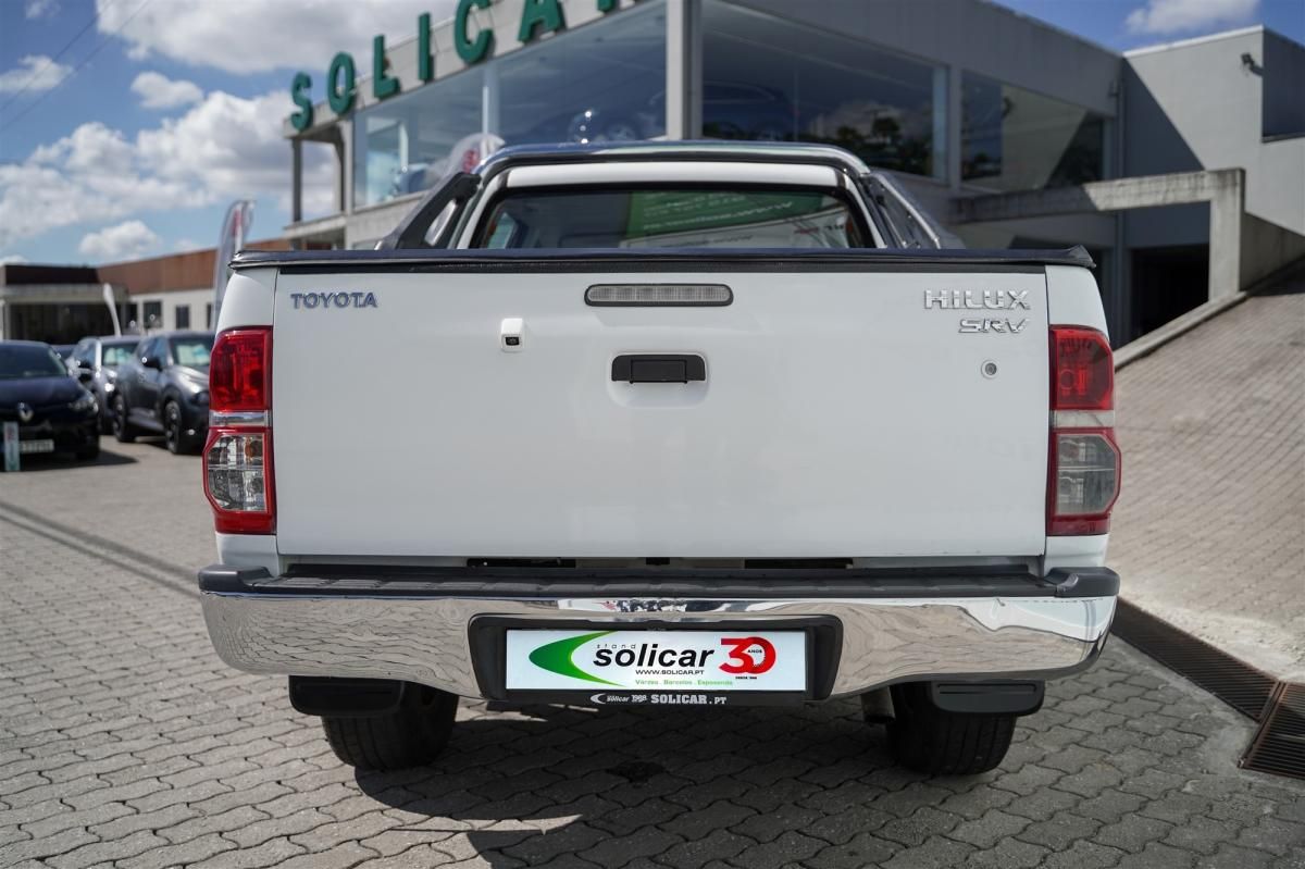 toyota-hilux-2013-diesel-2982cc