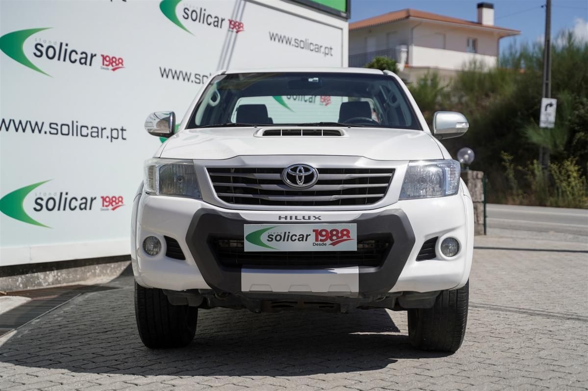 toyota-hilux-2013-diesel-2982cc