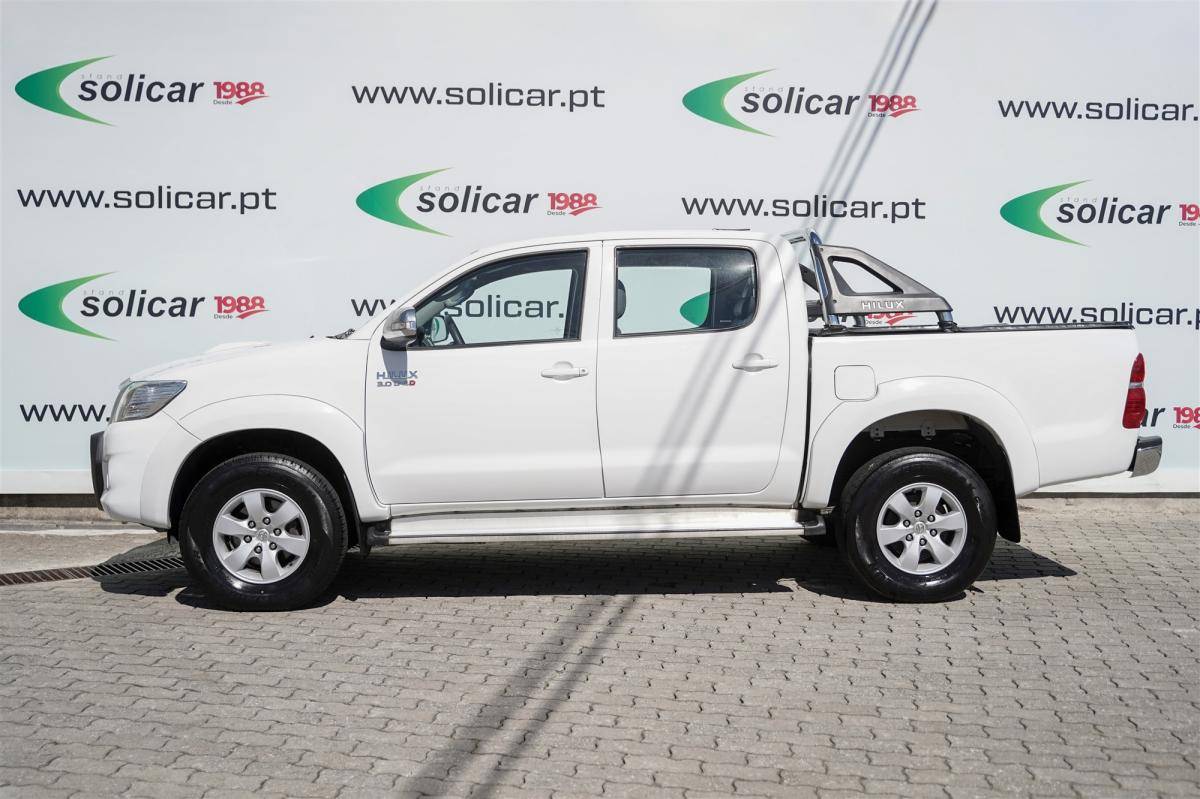 toyota-hilux-2013-diesel-2982cc