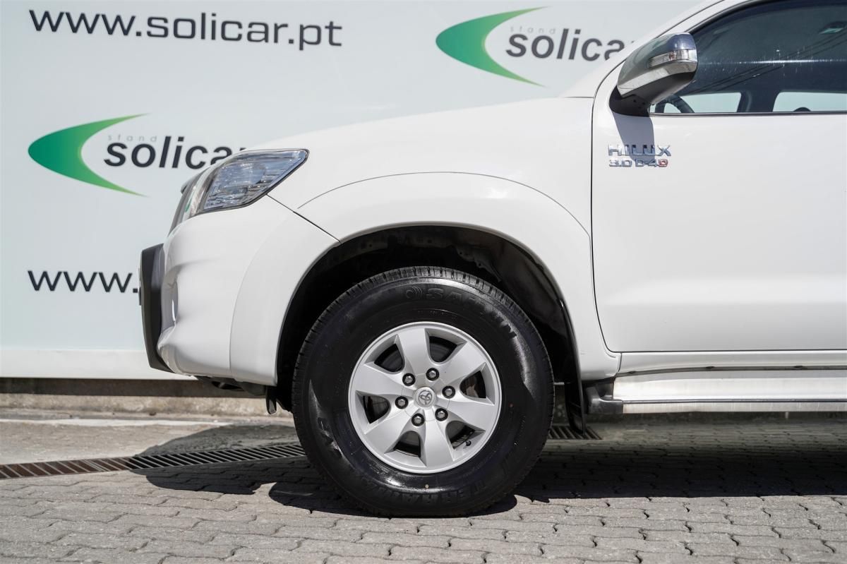 toyota-hilux-2013-diesel-2982cc