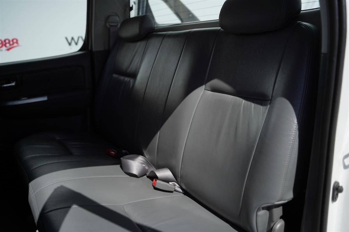 toyota-hilux-2013-diesel-2982cc