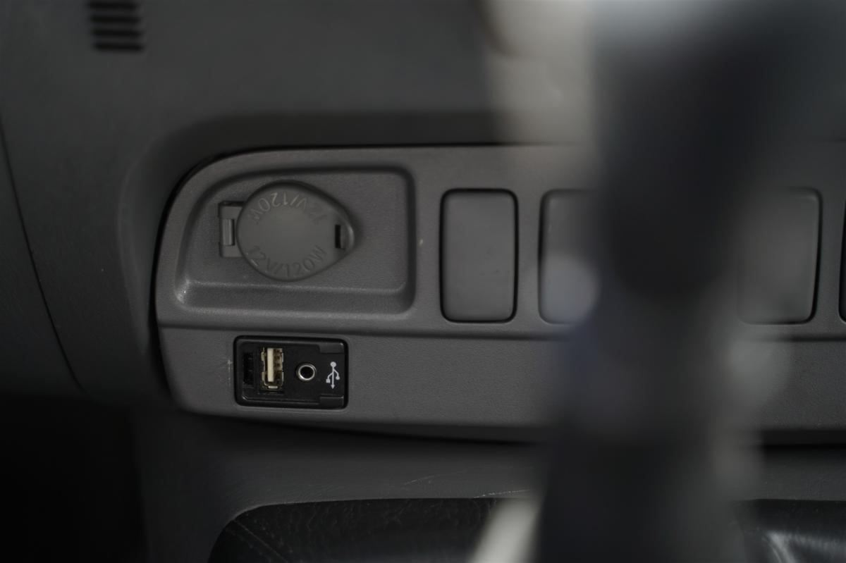 toyota-hilux-2013-diesel-2982cc