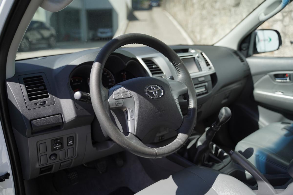 toyota-hilux-2013-diesel-2982cc