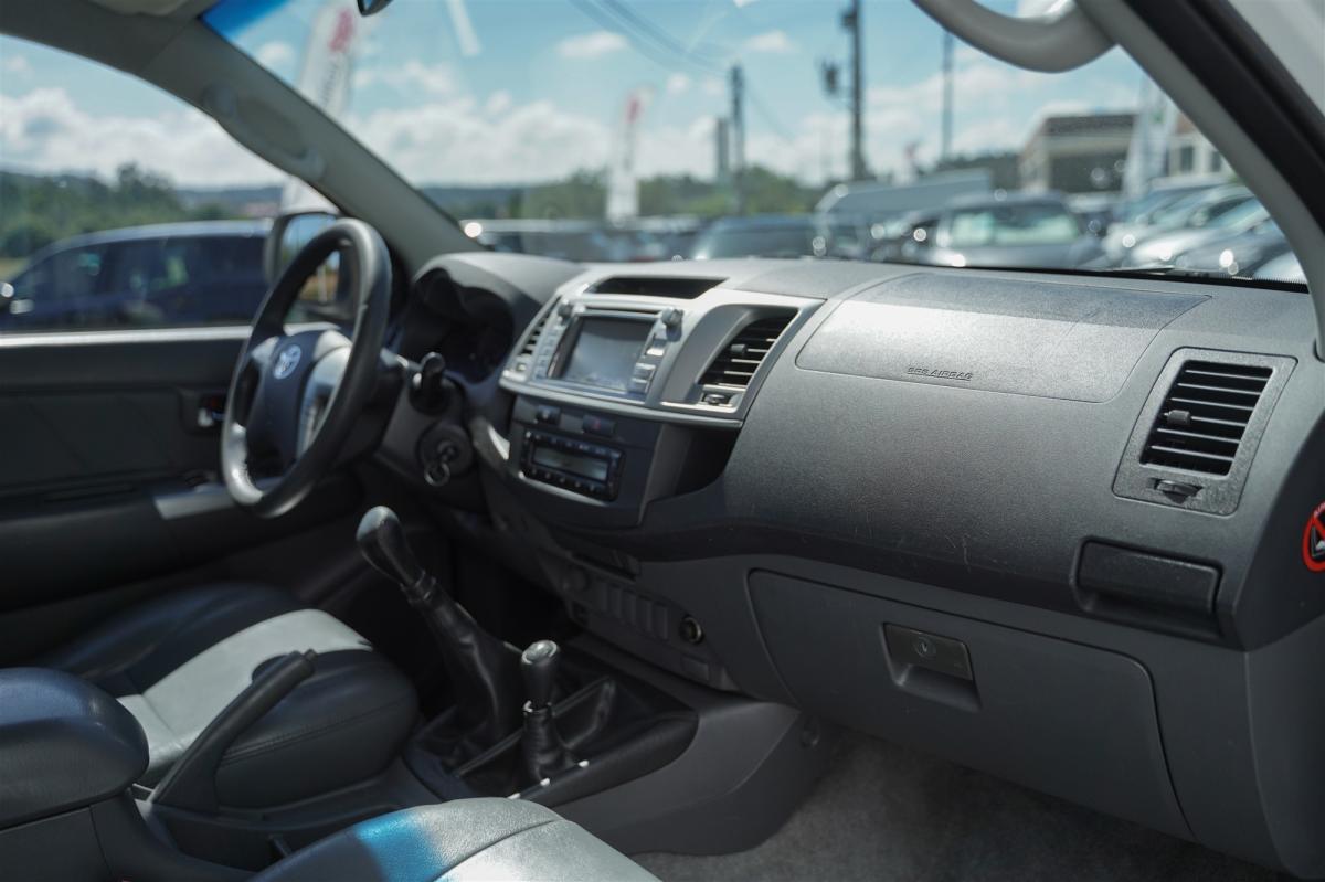 toyota-hilux-2013-diesel-2982cc