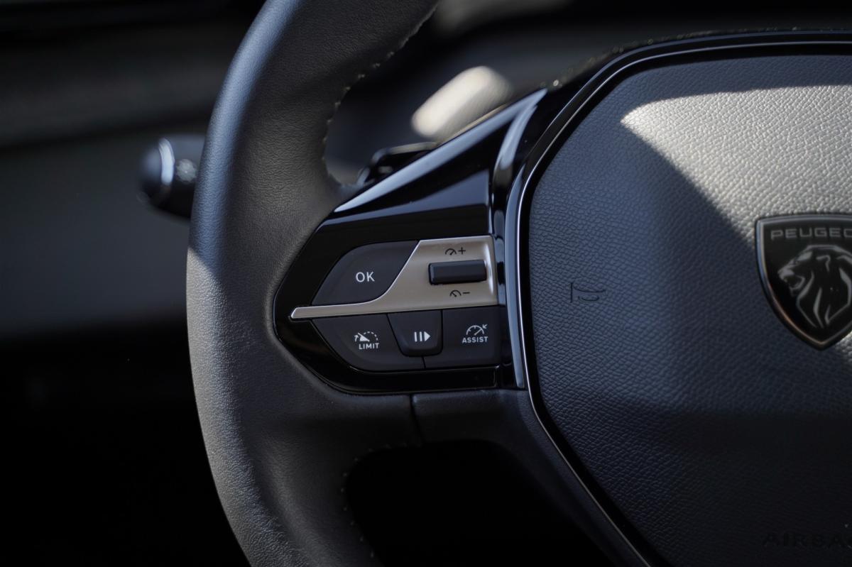peugeot-308-sw-2024-gasolina-1199cc