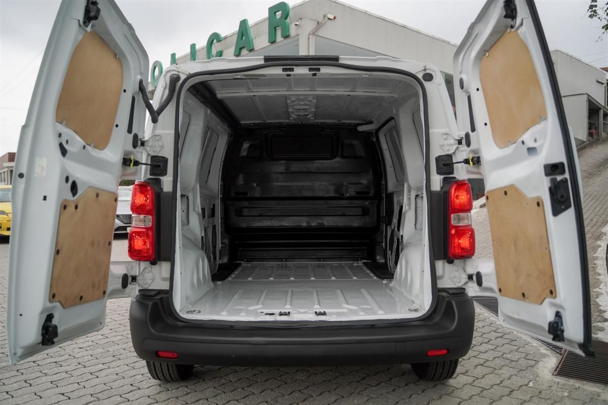 opel-vivaro-2022-diesel-1499cc