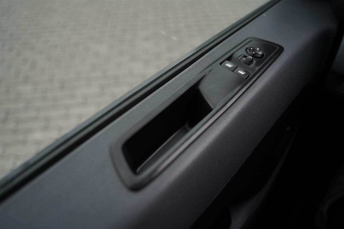 opel-vivaro-2022-diesel-1499cc