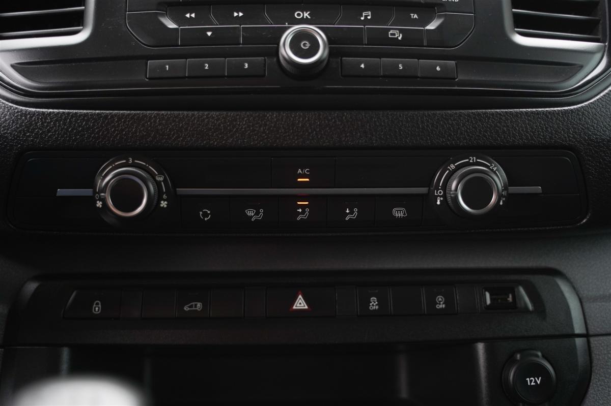 opel-vivaro-2022-diesel-1499cc