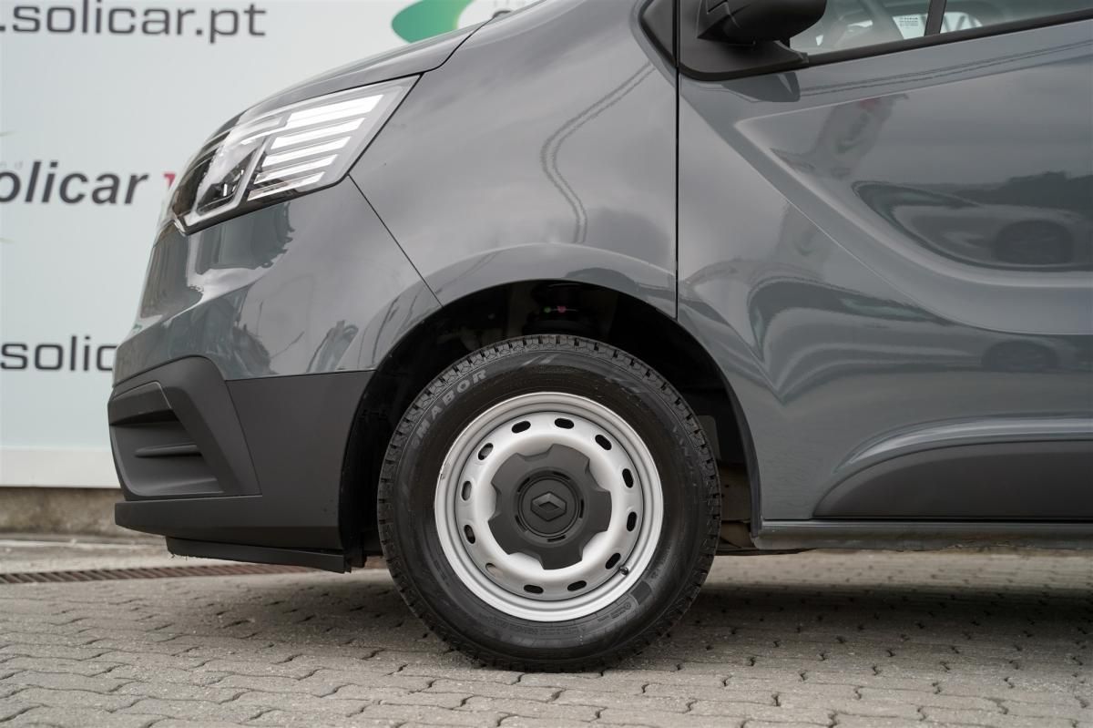 renault-trafic-2023-diesel-1997cc
