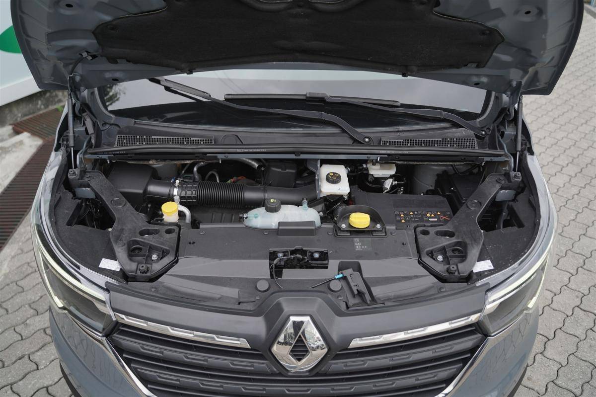 renault-trafic-2023-diesel-1997cc
