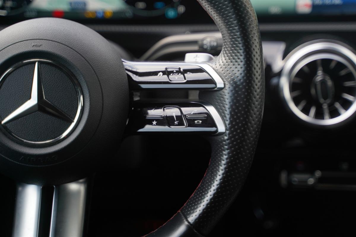 mercedes-benz-classe-a-2023-gasolina-1332cc