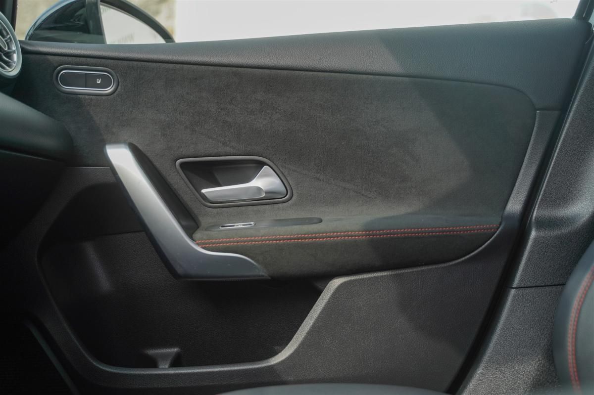 mercedes-benz-classe-a-2023-gasolina-1332cc