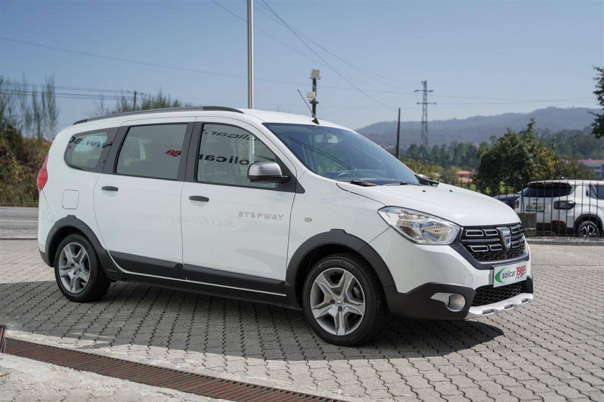 dacia-lodgy-2022-diesel-1461cc