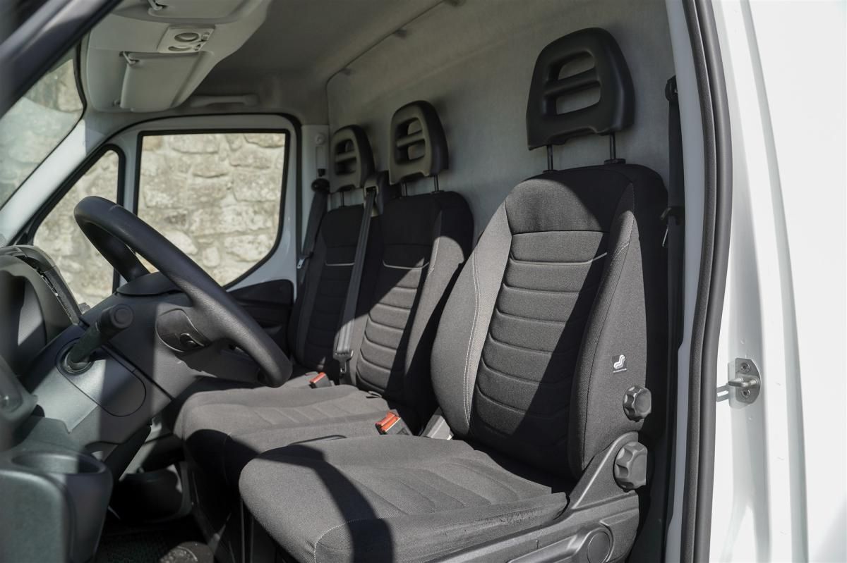 iveco-daily-2023-diesel-2287cc