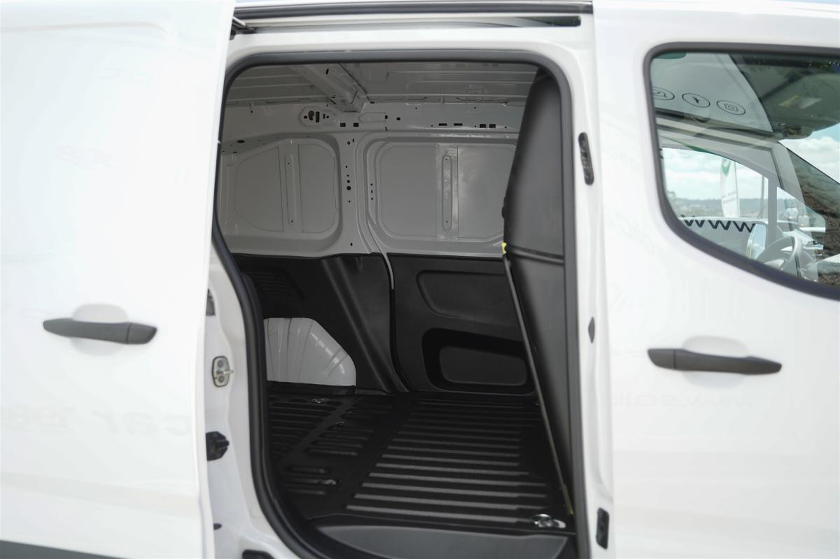 peugeot-partner-2024-diesel-1499cc