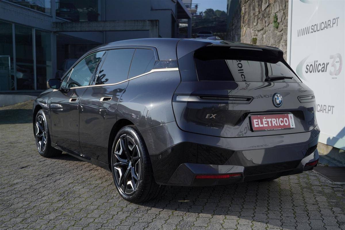 bmw-ix-2022-eletrico-500cc