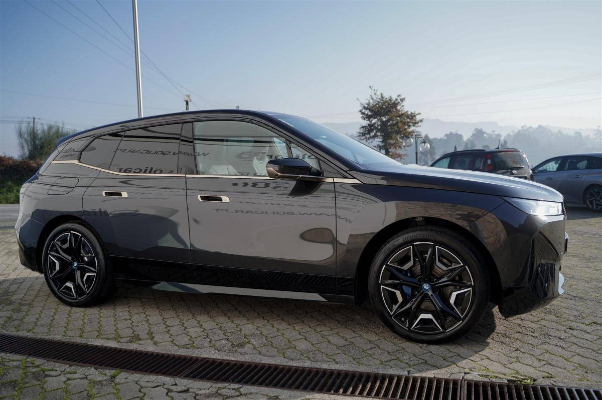 bmw-ix-2022-eletrico-500cc