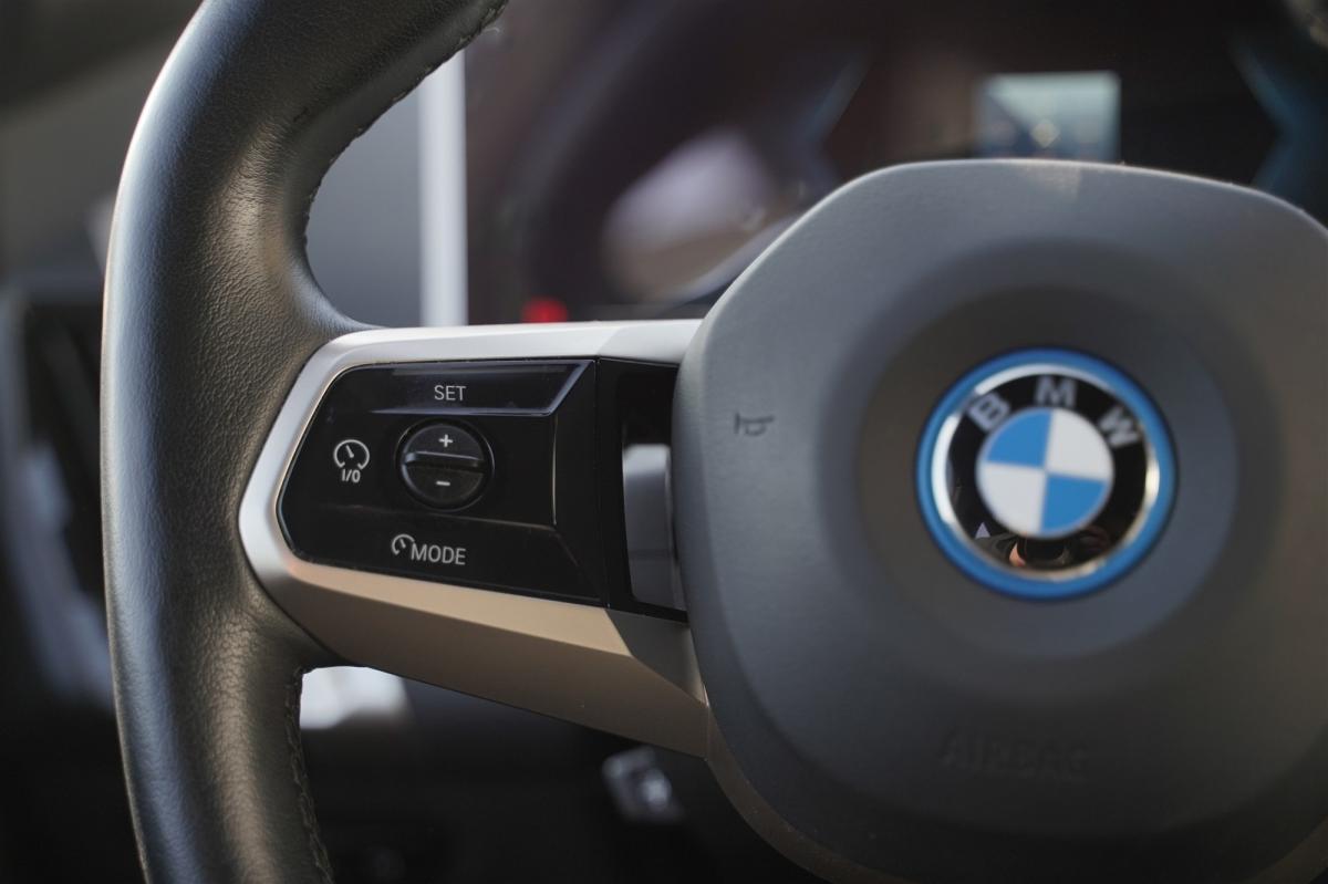 bmw-ix-2022-eletrico-500cc