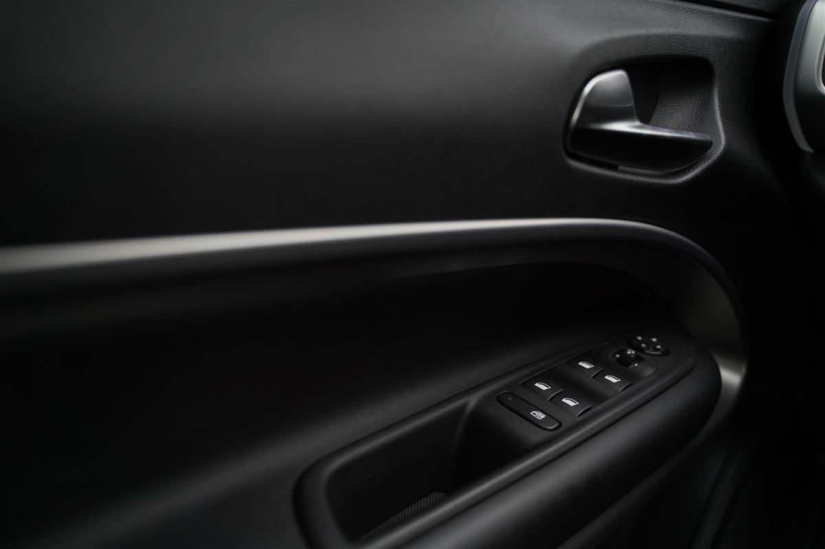 jeep-avenger-2025-gasolina-1199cc